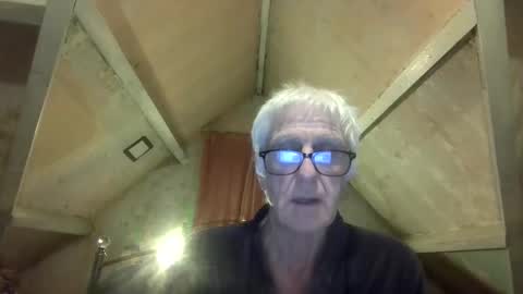 Snapshot of andrew160258 chatting on April 18, 2026, 11:27 pm Andrew online show from April 18, 2026, 11:27 pm