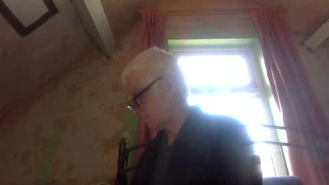 Snapshot of andrew160258 chatting on April 21, 2026, 11:49 am Andrew online show from April 21, 2026, 11:49 am