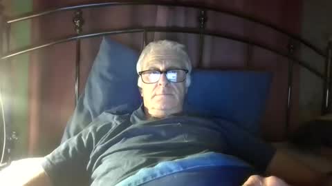 Snapshot of andrew160258 chatting on April 25, 2026, 12:13 am Andrew online show from April 25, 2026, 12:13 am