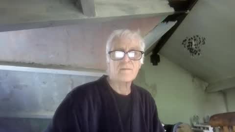 Snapshot of andrew160258 chatting on May 3, 2026, 12:11 pm Andrew online show from May 3, 2026, 12:11 pm
