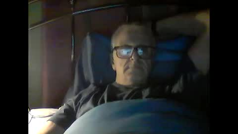 Snapshot of andrew160258 chatting on May 16, 2026, 1:02 am Andrew online show from May 16, 2026, 1:02 am
