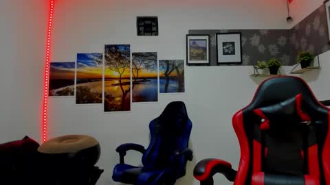 andrew_2811 online show from October 31, 2025, 6:58 am