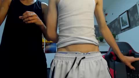 andrew_2811 online show from November 20, 2025, 4:45 am