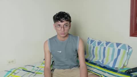 Snapshot of andrew_dann chatting on December 14, 2025, 11:26 am andres online show from December 14, 2025, 11:26 am