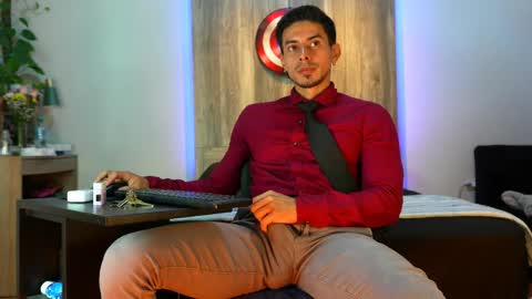 Andrew online show from April 9, 2026, 5:29 am