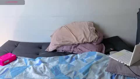 Andrew online show from November 1, 2025, 6:43 pm