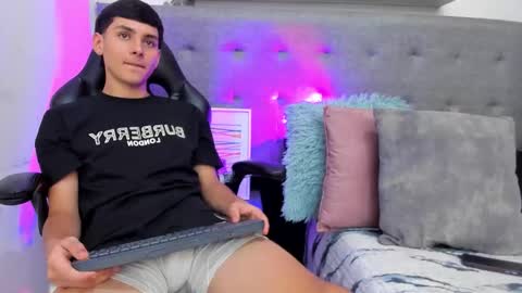 andrew restrepo online show from March 26, 2026, 11:16 am