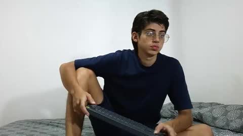 Snapshot of andrew_sexy01 chatting on February 1, 2026, 12:59 pm Andrew online show from February 1, 2026, 12:59 pm