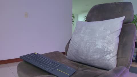 ANDREW WEST online show from April 1, 2026, 1:39 am