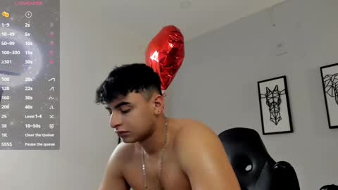 Andrewlamar21 online show from February 13, 2025, 5:11 pm