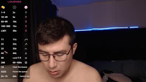 Snapshot of andrewmhilton_ chatting on October 26, 2025, 6:19 am andrewmhilton_ online show from October 26, 2025, 6:19 am