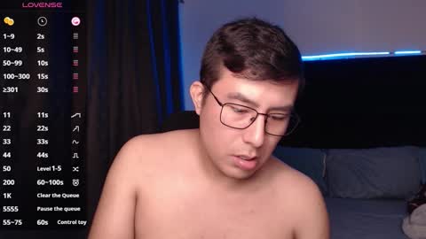 Snapshot of andrewmhilton_ chatting on November 4, 2025, 12:43 am andrewmhilton_ online show from November 4, 2025, 12:43 am