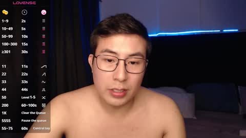 Snapshot of andrewmhilton_ chatting on November 13, 2025, 3:05 am andrewmhilton_ online show from November 13, 2025, 3:05 am