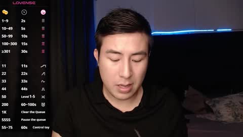 Snapshot of andrewmhilton_ chatting on November 17, 2025, 7:03 am andrewmhilton_ online show from November 17, 2025, 7:03 am