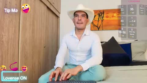 Snapshot of andrewstelee chatting on December 5, 2025, 1:58 am andrewstelee online show from December 5, 2025, 1:58 am