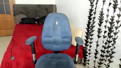 andrianabelle online show from October 19, 2025, 3:12 pm