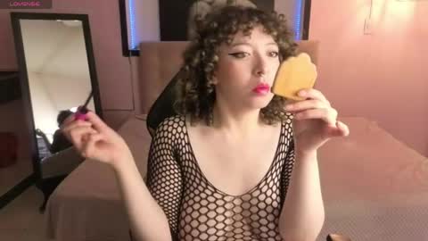 androm3da_ online show from April 28, 2026, 7:19 pm