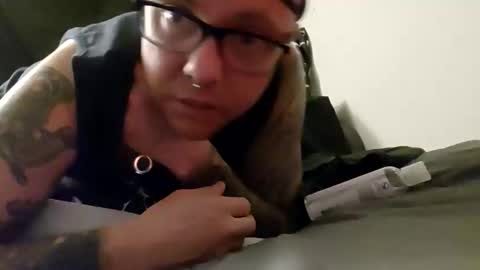 androxkade online show from October 12, 2025, 7:40 am