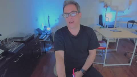 Snapshot of andy0pandi chatting on September 29, 2025, 8:24 pm Andrew online show from September 29, 2025, 8:24 pm