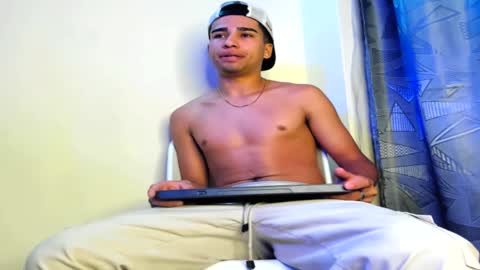 Snapshot of andy_0018 chatting on December 27, 2024, 9:28 am Andy online show from December 27, 2024, 9:28 am