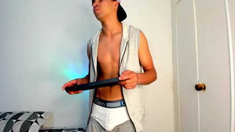 Snapshot of andy_0018 chatting on January 27, 2025, 5:26 pm Andy online show from January 27, 2025, 5:26 pm