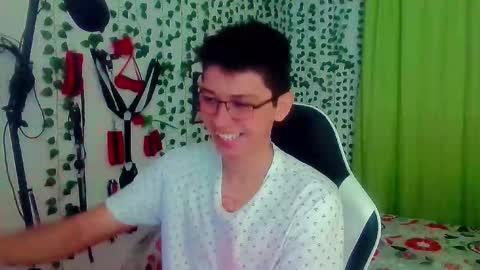 Snapshot of andy_gray01 chatting on October 27, 2025, 11:25 am Andy Gray online show from October 27, 2025, 11:25 am