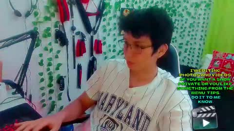 Snapshot of andy_gray01 chatting on January 14, 2026, 1:33 am Andy Gray online show from January 14, 2026, 1:33 am