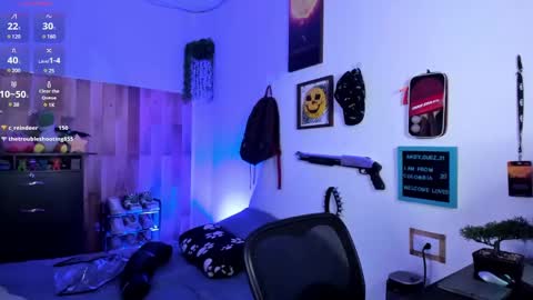 andy_guez_11 online show from February 13, 2025, 1:15 pm