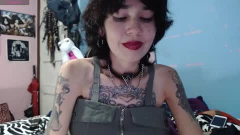 Snapshot of andy_rock_ chatting on January 28, 2025, 12:47 am andy online show from January 28, 2025, 12:47 am