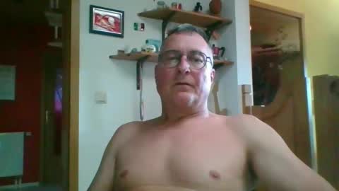 Snapshot of andybayern chatting on May 28, 2026, 2:25 pm andybayern online show from May 28, 2026, 2:25 pm