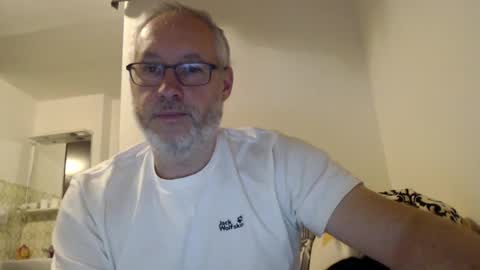 Andy online show from October 27, 2025, 11:31 pm