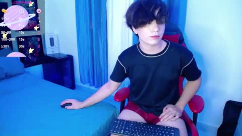 Snapshot of andyboy_19 chatting on March 7, 2025, 10:32 pm andy online show from March 7, 2025, 10:32 pm