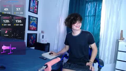 Snapshot of andyboy_19 chatting on November 19, 2025, 8:09 pm andy online show from November 19, 2025, 8:09 pm