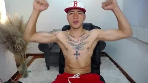 Snapshot of andyderek1 chatting on December 17, 2025, 11:16 am andyderek1 online show from December 17, 2025, 11:16 am