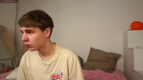 Mandy and Andy online show from November 23, 2025, 4:07 pm