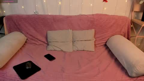 Mandy and Andy online show from December 21, 2025, 1:29 pm