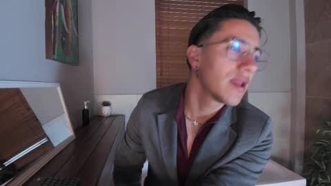 Andy Joy  online show from November 2, 2025, 11:34 am