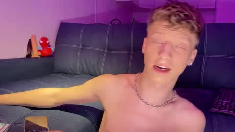 AndyTwinkkk online show from March 19, 2026, 5:06 pm