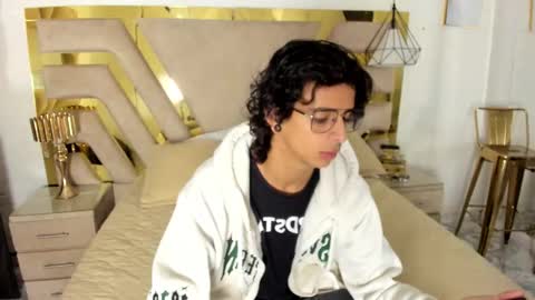 Snapshot of andyxibrat chatting on November 30, 2025, 12:53 pm andyxibrat online show from November 30, 2025, 12:53 pm