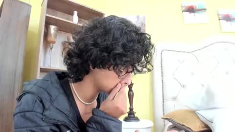 Snapshot of andyxibrat chatting on December 2, 2025, 7:09 pm andyxibrat online show from December 2, 2025, 7:09 pm