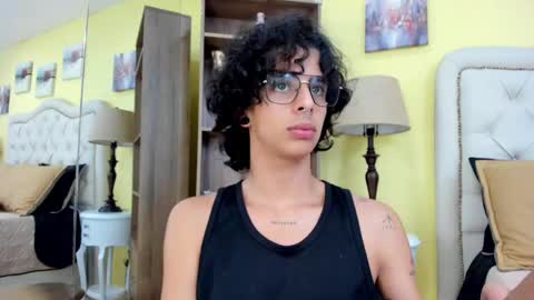 Snapshot of andyxibrat chatting on December 15, 2025, 7:40 pm andyxibrat online show from December 15, 2025, 7:40 pm