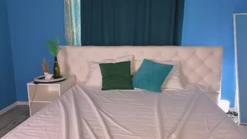 Snapshot of anellyball_ chatting on June 23, 2026, 1:03 am Anelly online show from June 23, 2026, 1:03 am