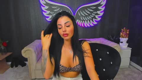 Anne online show from December 21, 2024, 5:18 pm