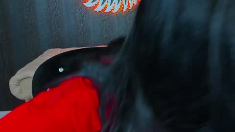 Anne online show from December 25, 2024, 2:14 am