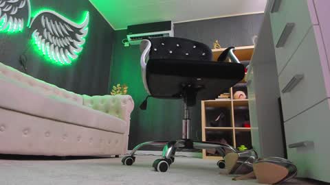 Anne online show from January 19, 2025, 10:39 pm