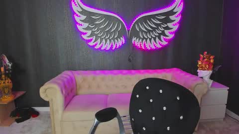 Anne online show from September 12, 2025, 2:28 pm