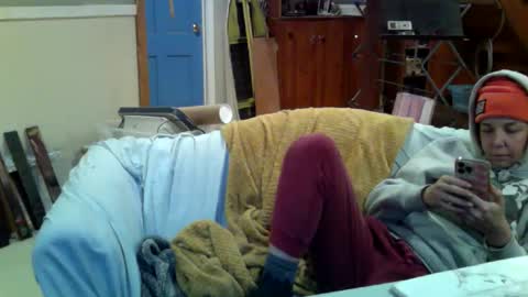 Snapshot of aneoakley chatting on November 20, 2025, 1:44 pm aneoakley online show from November 20, 2025, 1:44 pm