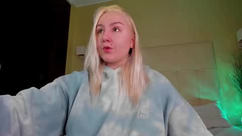 Snapshot of anet_dream chatting on November 29, 2025, 5:16 pm Anet Dream online show from November 29, 2025, 5:16 pm