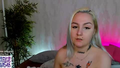 Snapshot of anet_dream chatting on December 13, 2025, 7:53 pm Anet Dream online show from December 13, 2025, 7:53 pm