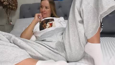 Snapshot of ange1ok chatting on March 13, 2026, 3:29 pm ange1ok online show from March 13, 2026, 3:29 pm